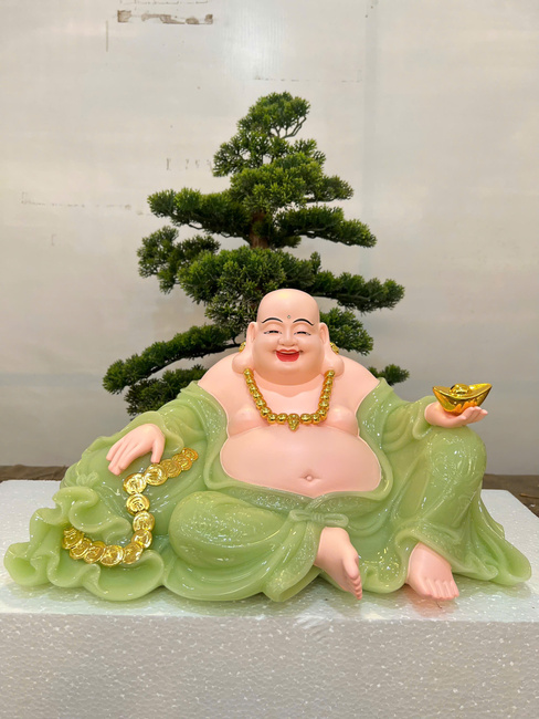 Di Lặc bao tiền cao 25cm ngang 45cm thạch anh xanh.jpg